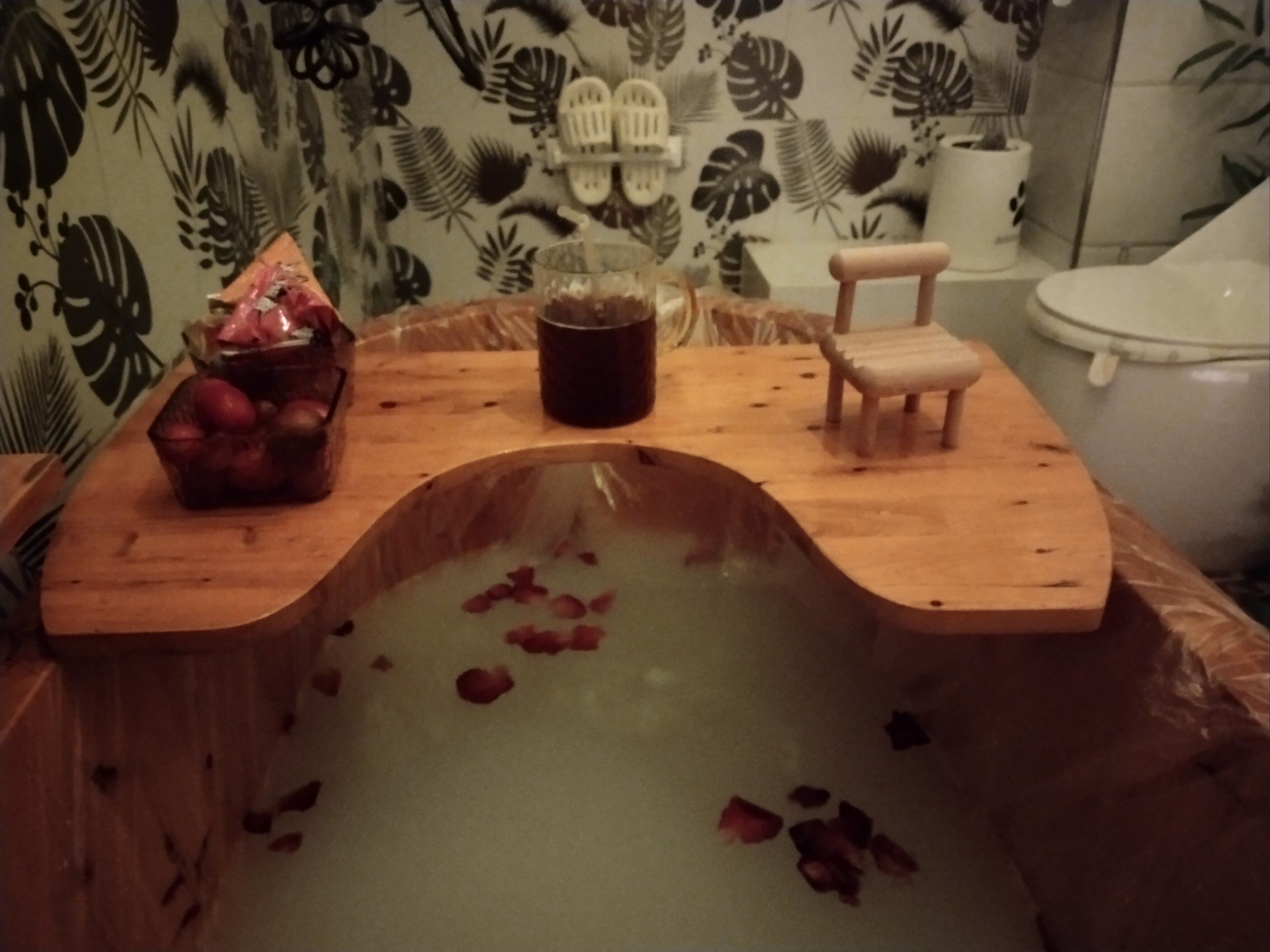 当泡泡浴遇上美团：即时零售如何重塑都市人的“疗愈经济学”