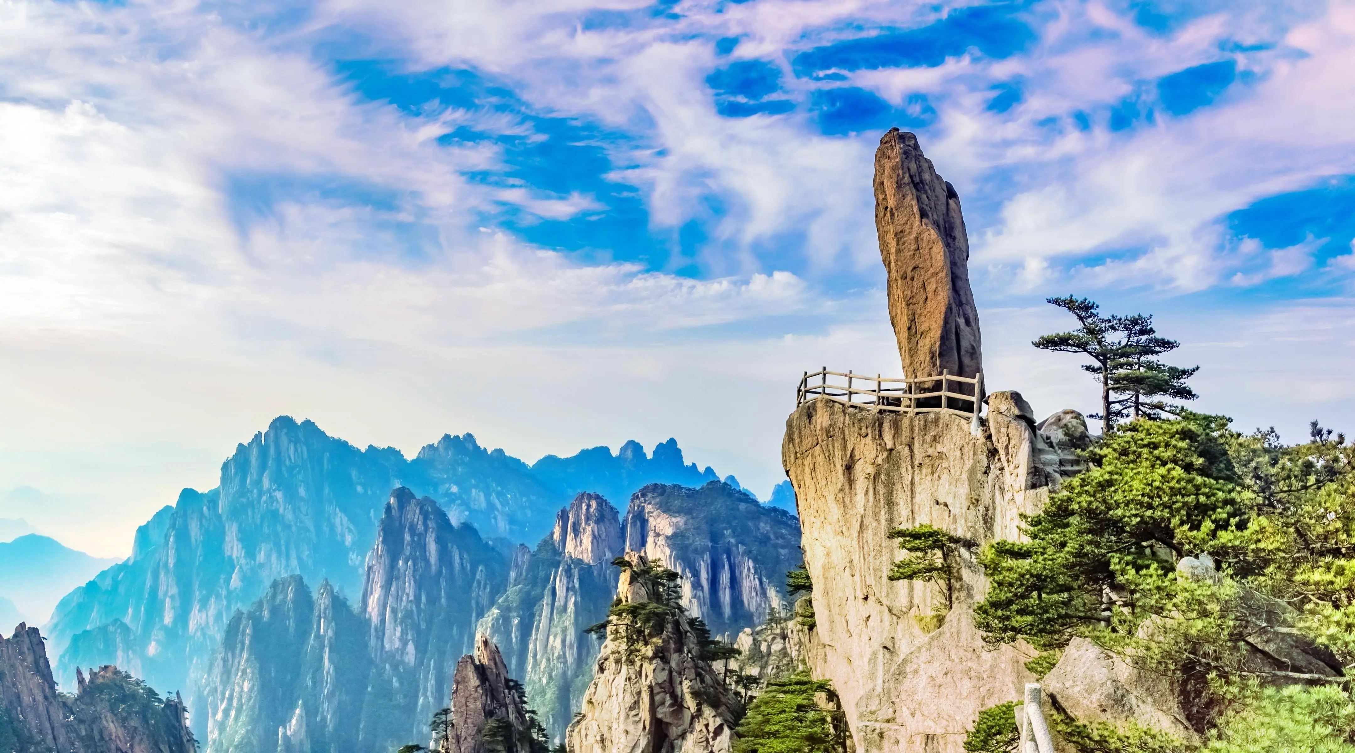 即时消息:爆出金华火车站附近的小巷子