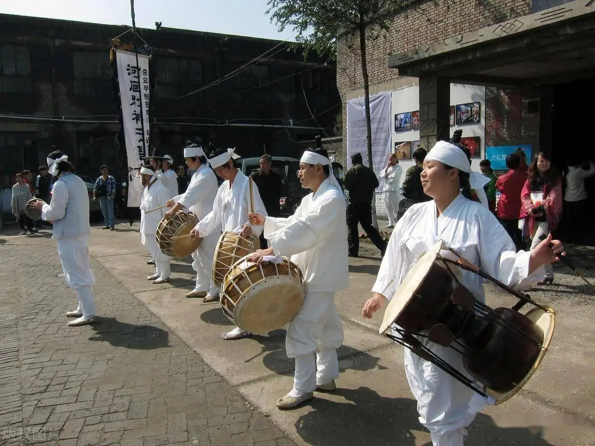猎首和食人的习俗为什么还能在太平洋岛国盛行？...