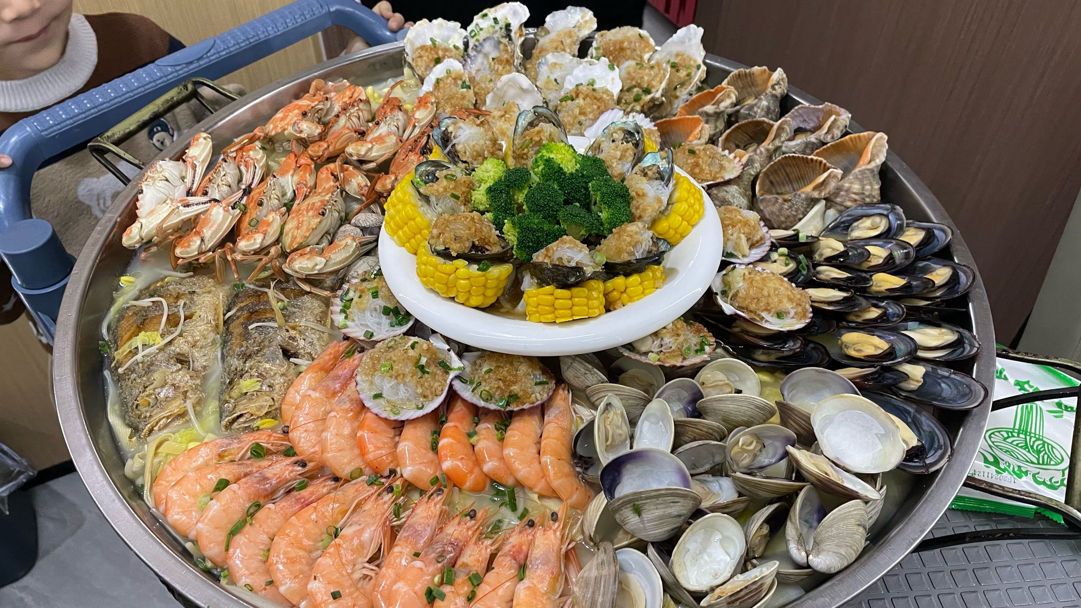 闲鱼暗语全解析:从“海鲜”到“拍大腿”的二手交易江湖密语