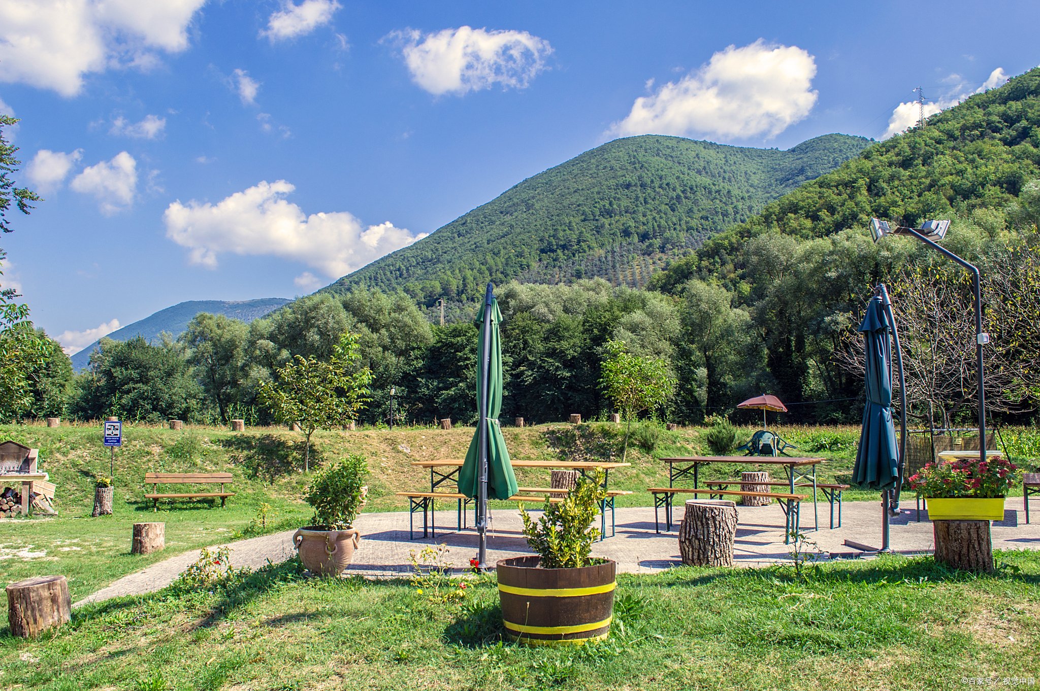 云浮火车站对面小巷里的美食探秘：十大热门餐厅全攻略