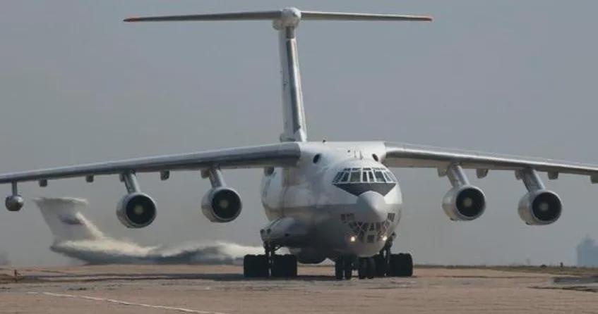 苏联人用轰炸机改装空中加油机的靠谱吗?伊尔8M空中...