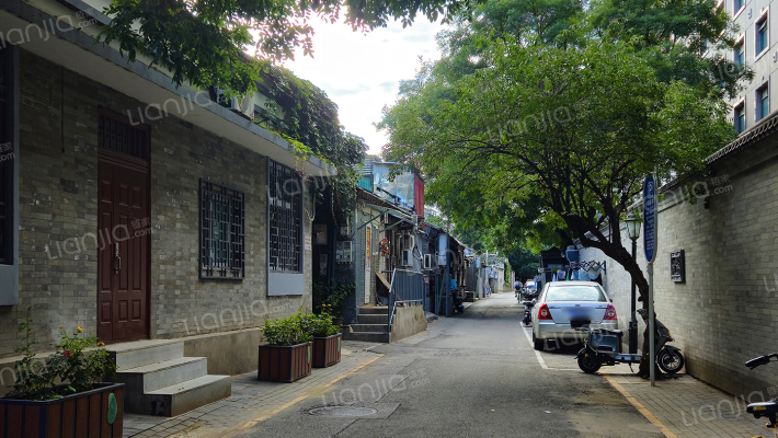 重磅新闻：武汉南巷和烈马家哪个好玩？实测对比体验与选择建议