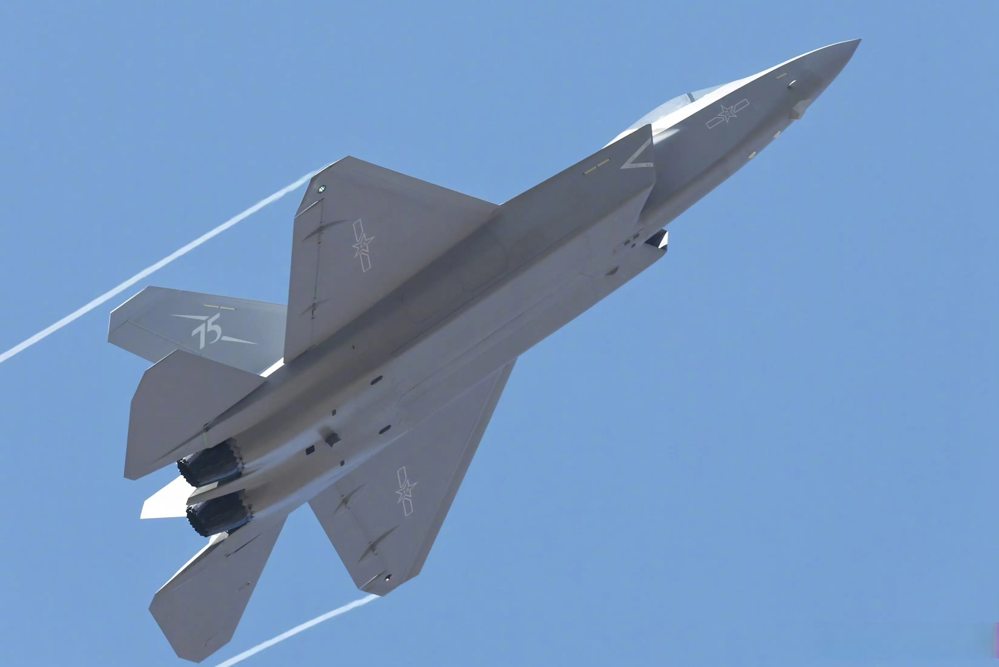 美军升级F-35原因 F-16能否对抗F35
