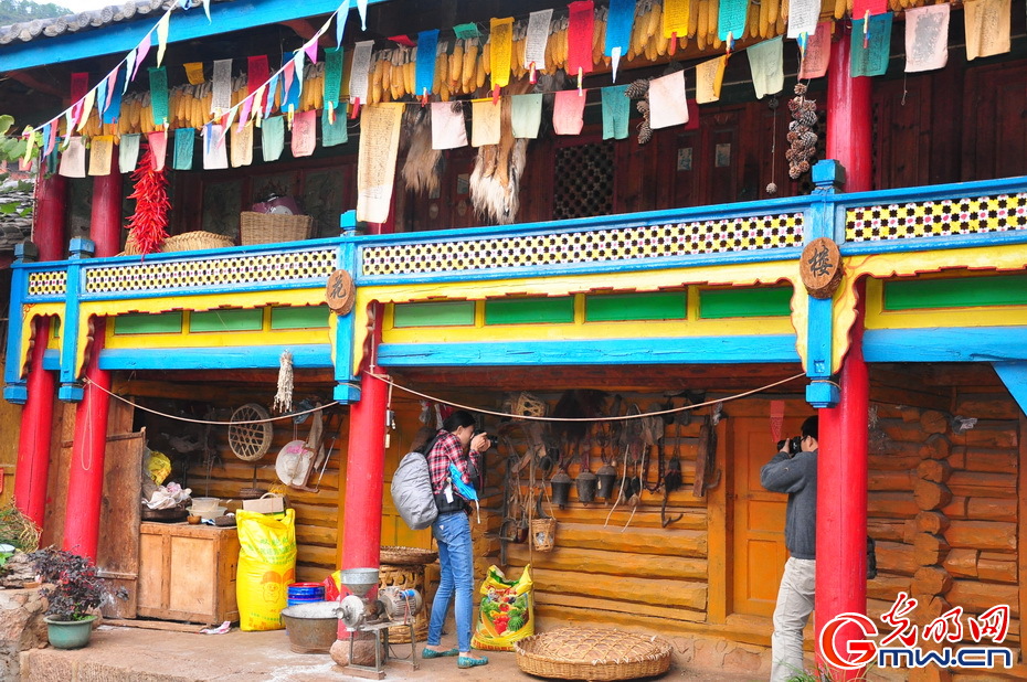 全国龙凤爬花楼的文化密码，千年民俗的当代回响