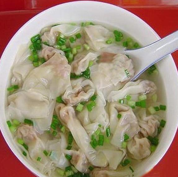 “云吞”、“包袱”、“扁食”、“抄手”，就是大馄饨...