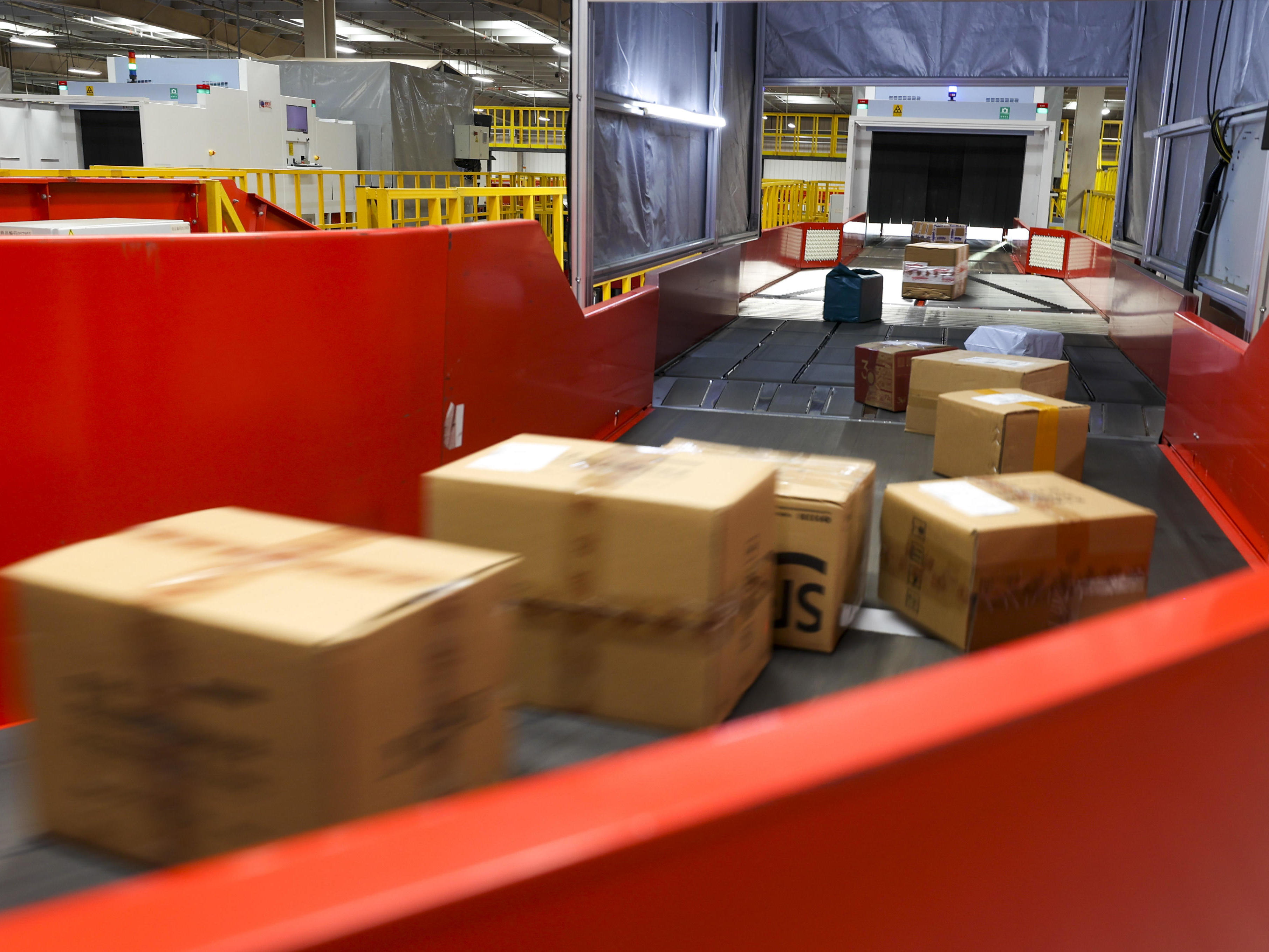 888元3小时人到付款靠谱吗？揭秘低价速递背后的4大风险陷阱