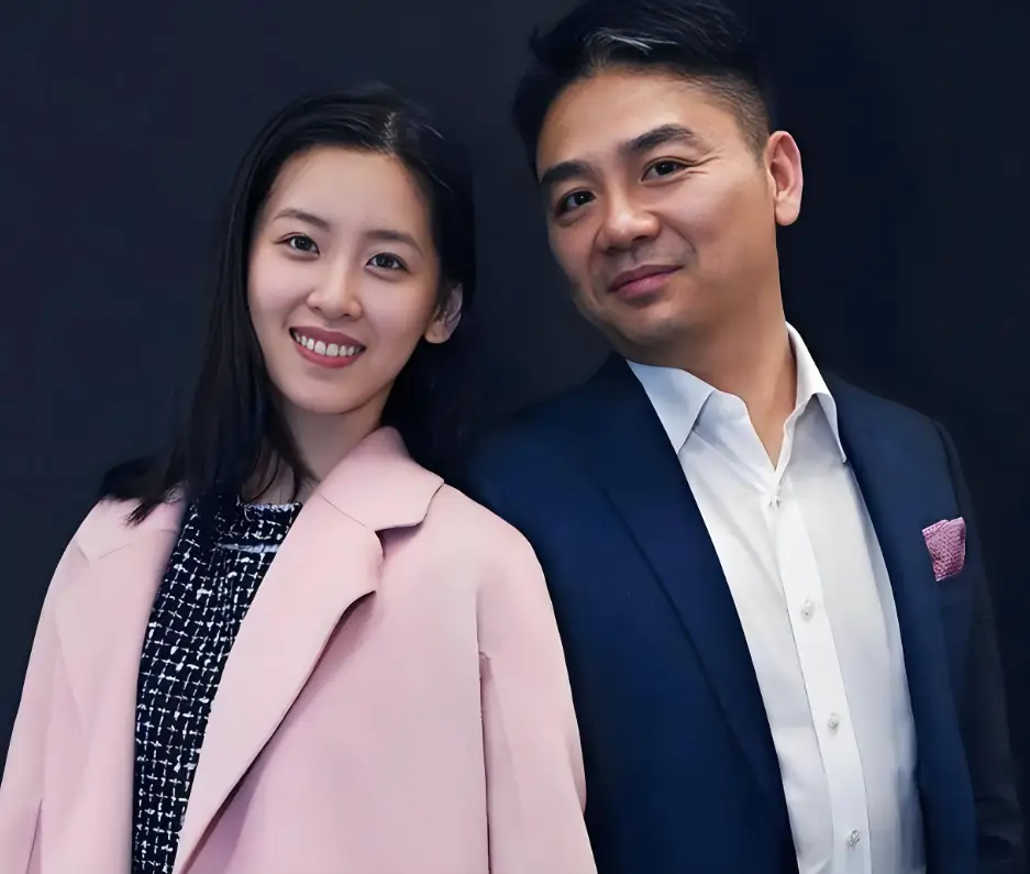 章泽天刘强东爱情故事 富豪夫妇求学经历揭秘