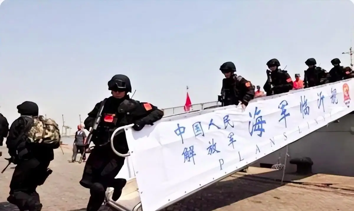 中国撤侨行动盘点 海外华人如何获得祖国保护