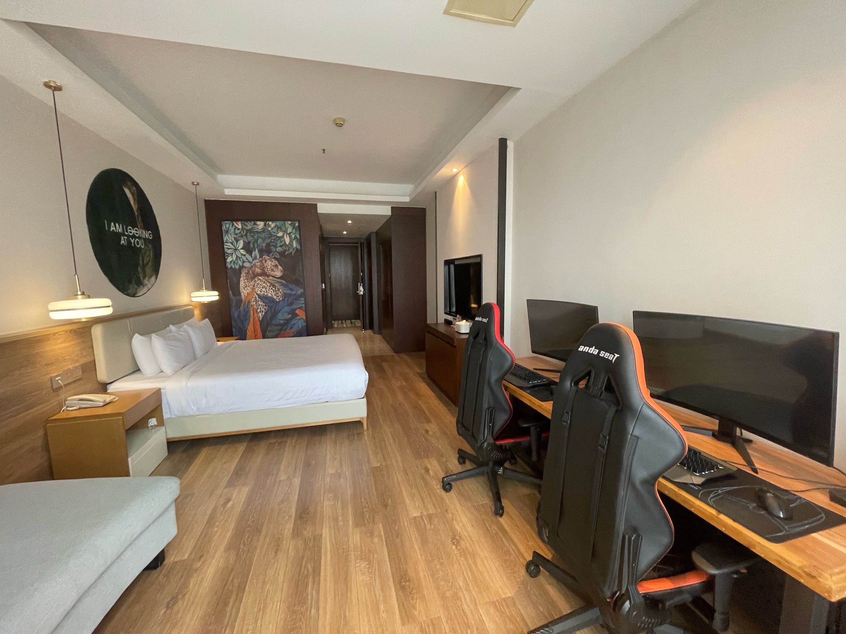 锦州在酒店怎么叫妹子