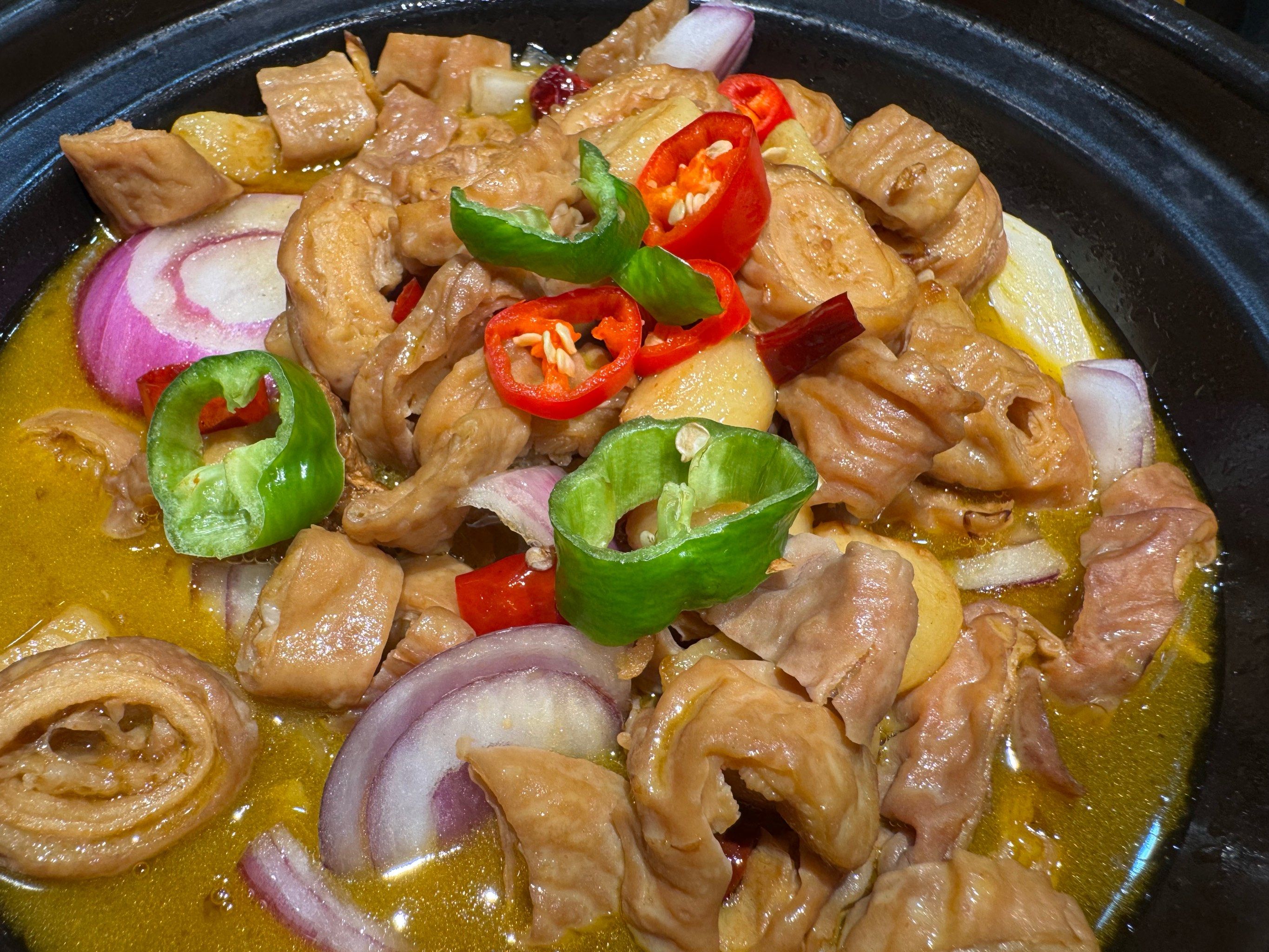 猪大肠火锅配菜推荐 正宗肥肠火锅做法揭秘