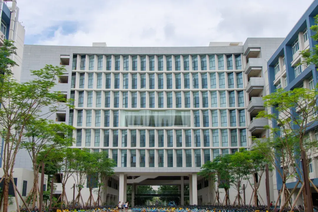 遵义大学城怎么联系学生