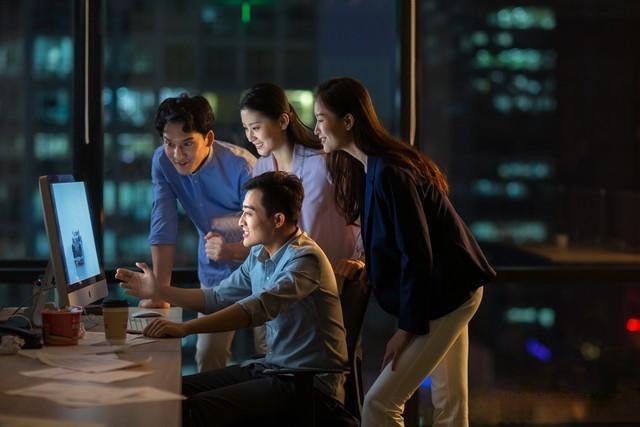 最新社交媒体热点评论,日本东京大学特殊精油按摩到底是什么？为什么圈内人都在悄悄体验