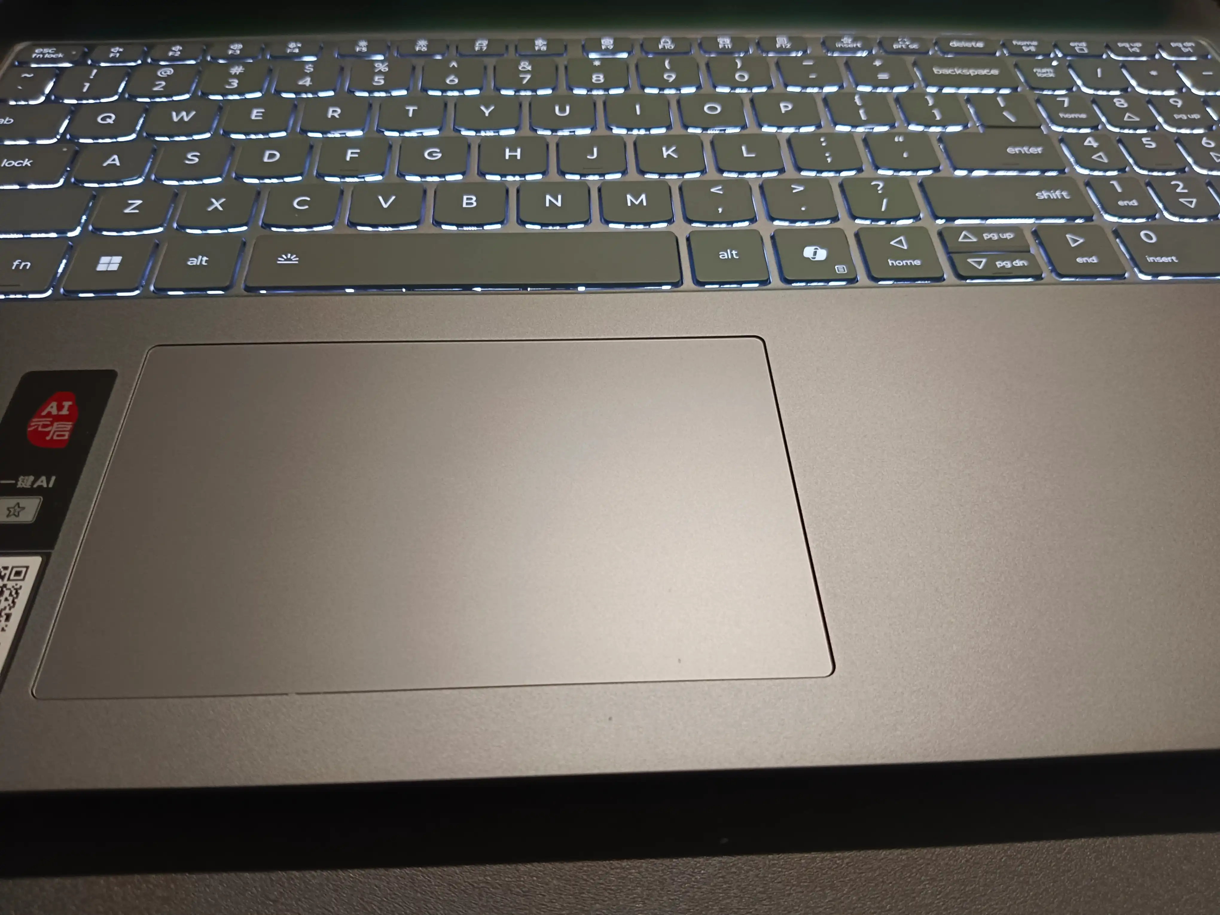 MacBook Pro与iPhone价格对比 苹果产品官方售价解析