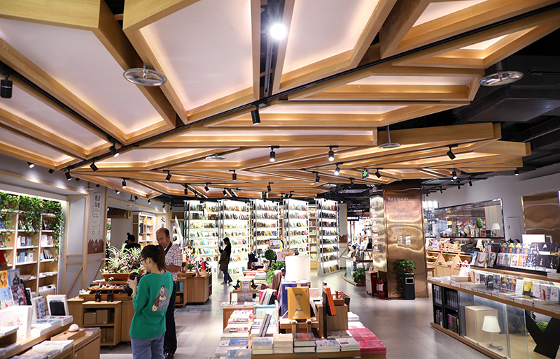 凤阁论坛：当代网民的精神文化栖息地全解析