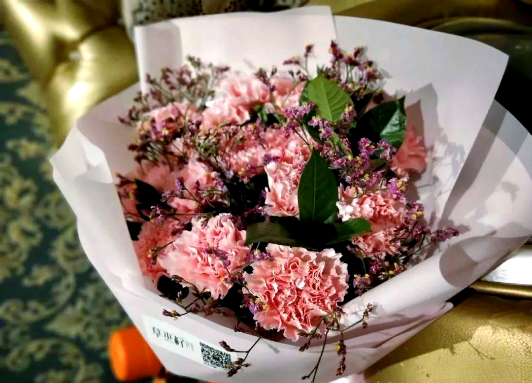 广东佳丽百花丛论坛：当传统花艺遇上现代女性力量