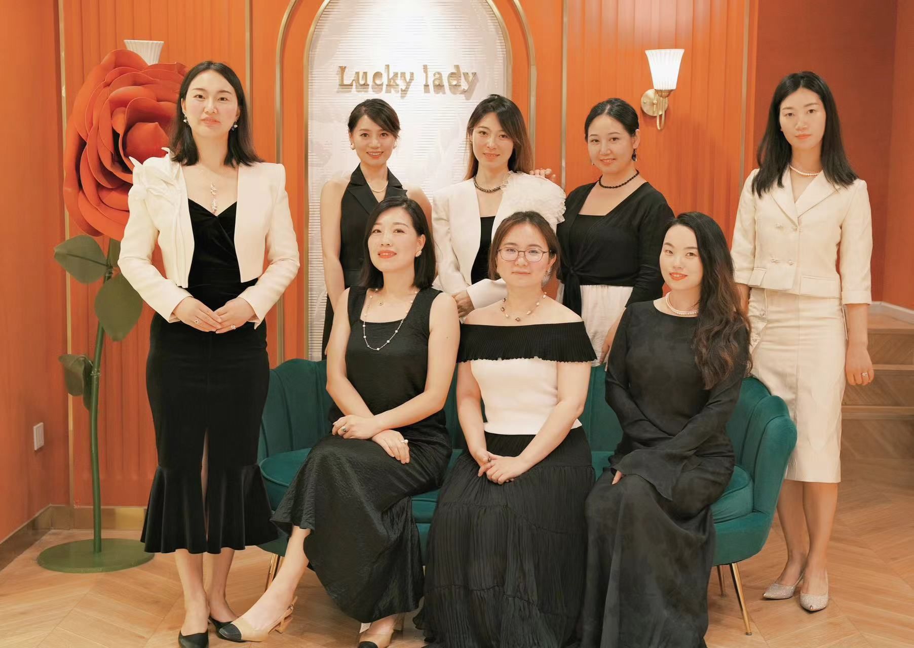 名媛凤楼如何省30%费用_揭秘高端社交圈的降本秘诀