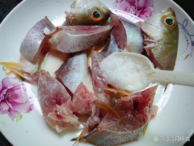 鱼肉发柴有腥味 如何做出鲜嫩不腥的鱼
