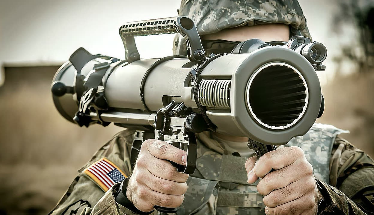 瑞典经典“卡尔·古斯塔夫”无后坐力炮...