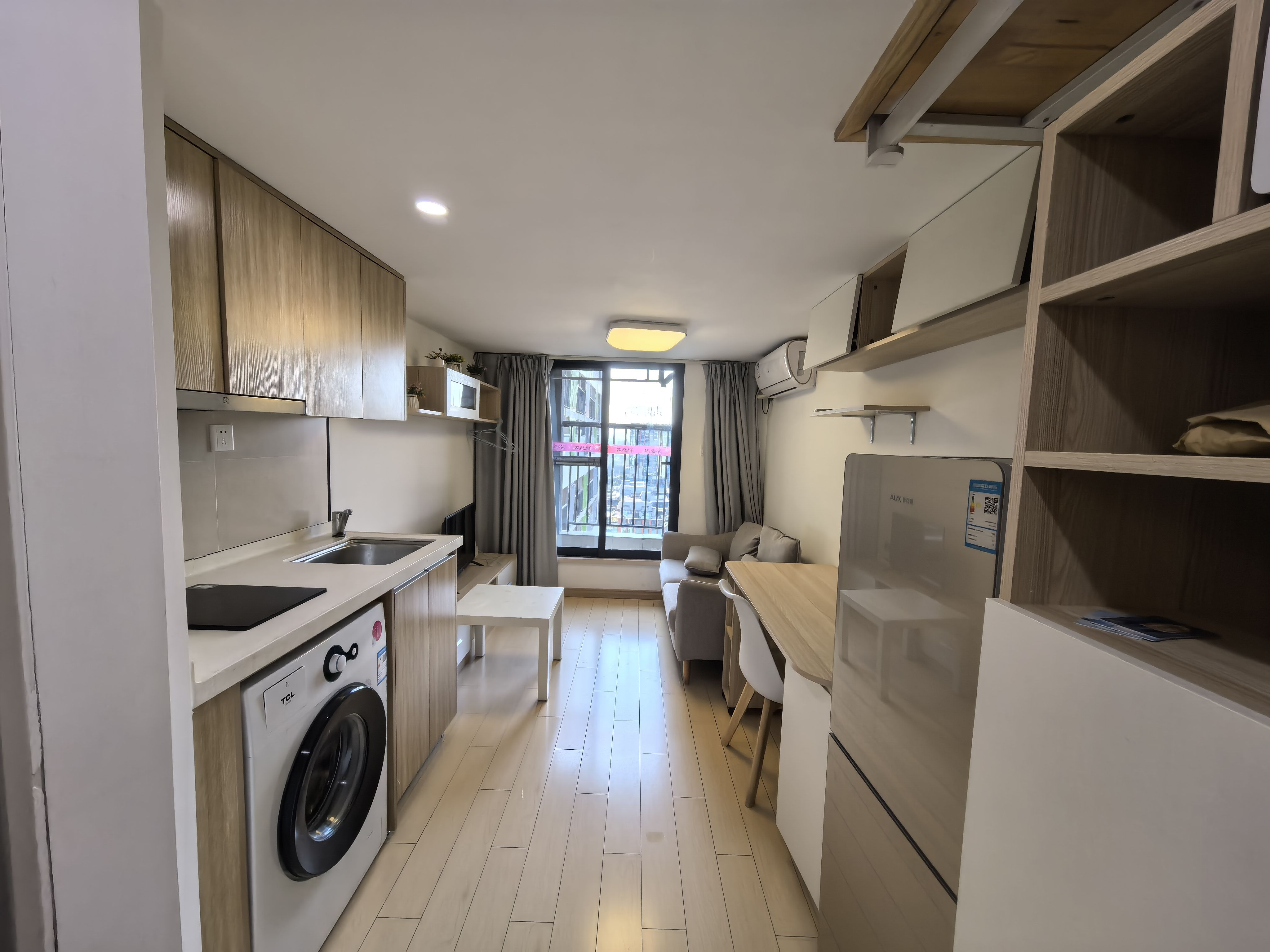 天通苑站街生态观察：北漂青年的夜间栖息地