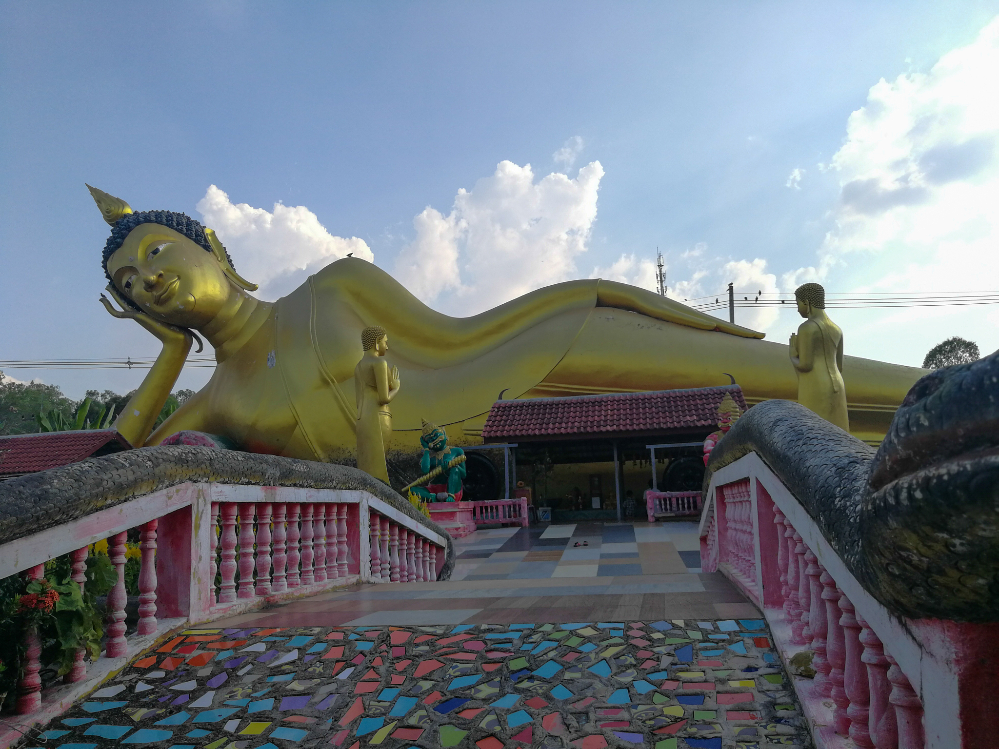 万佛之国是哪个国家 泰国佛教文化特色