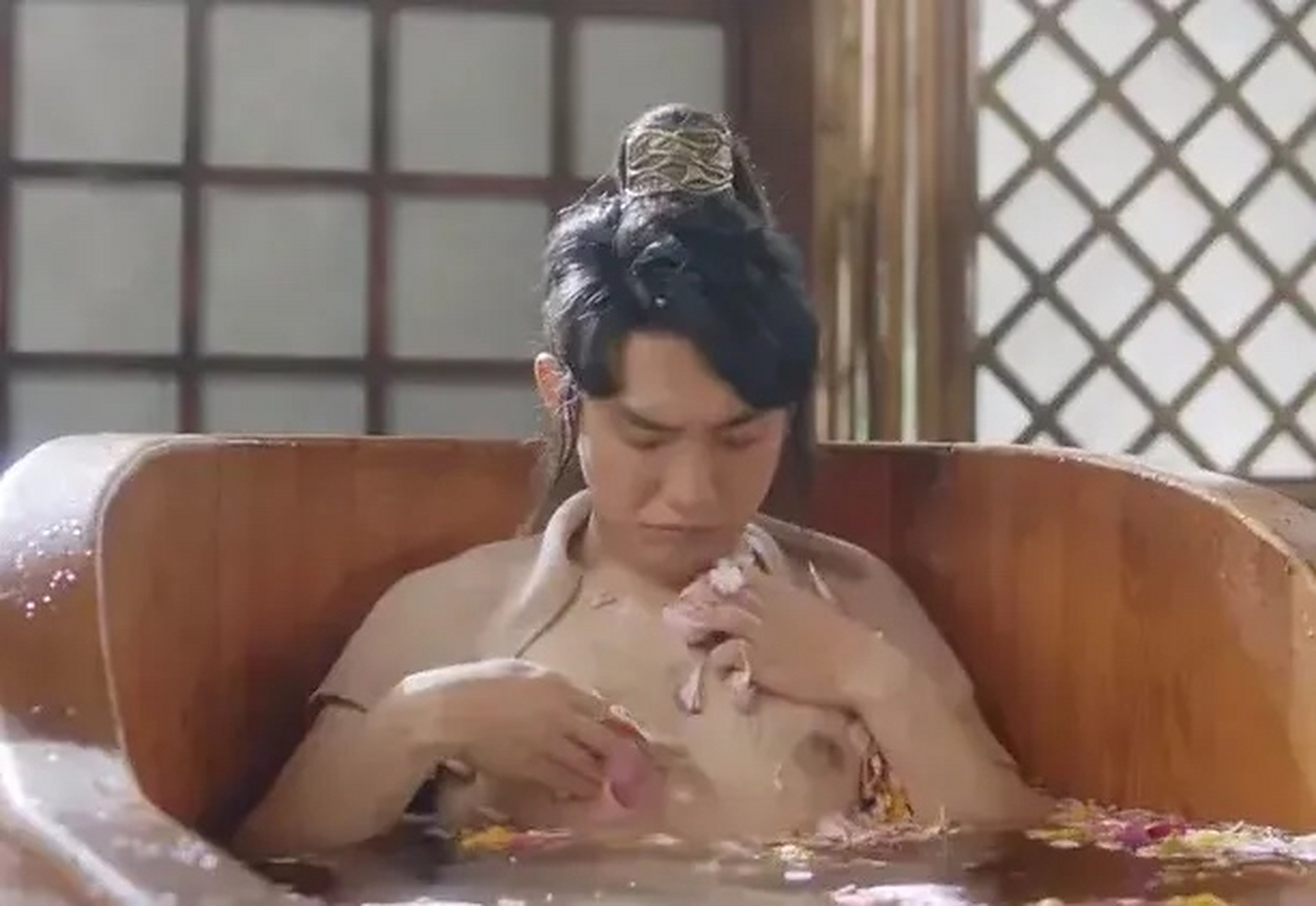 胸毛与性欲有关吗？...